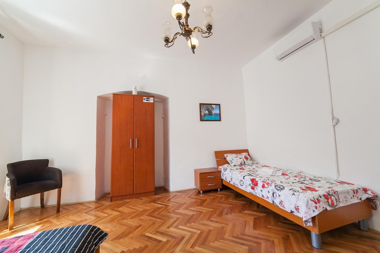 Montenegro Hostel 4U Котор Экстерьер фото